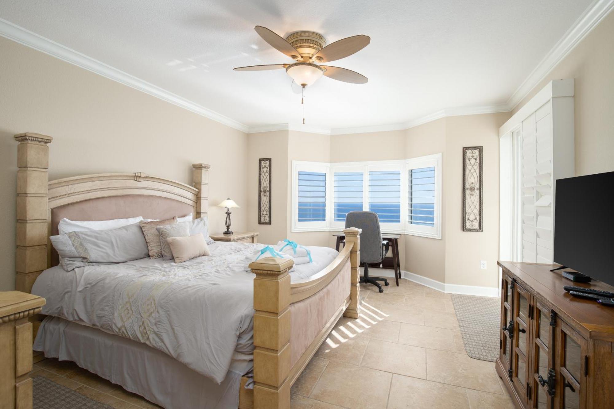 Sleep In Comfort In The Spacious 2 Bedrooms Tidewater Has To Offer *